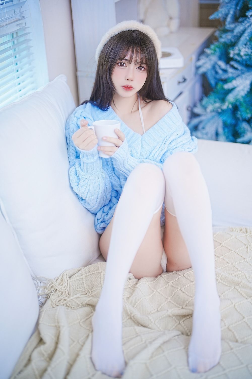 Tina很妖孽呀 蓝色秋冬毛衣[27P-168MB]