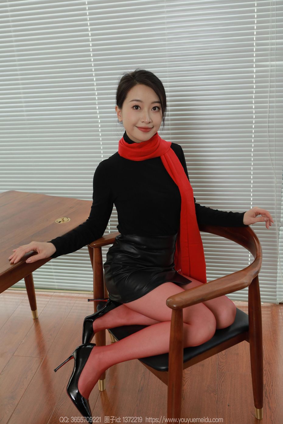 [IESS异思趣向] 2025.02.07 丝享家 1971 小婕《红丝（上）》[84P-71.2M]