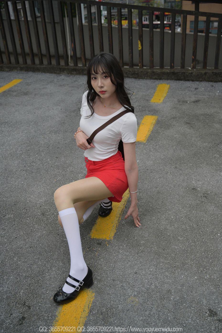 [IESS异思趣向] 2025.05.16 丝享家 2055 团团《红裙子（上）》[87P-157.3M]