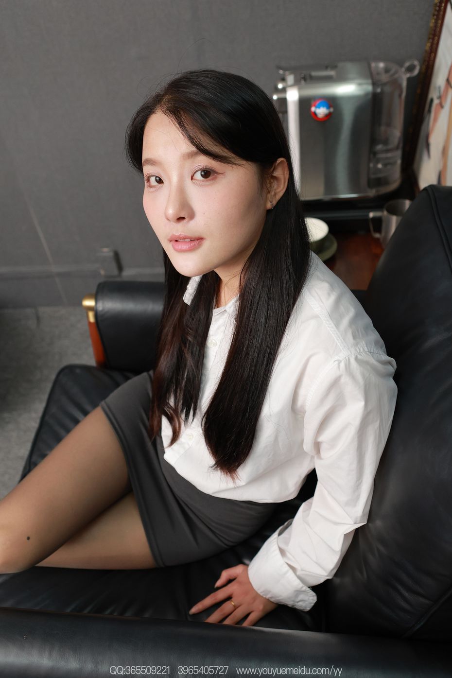 [IESS异思趣向] 2025.12.07 丝享家 2231 婉萍《白衣灰裙（上）》[93P123MB]